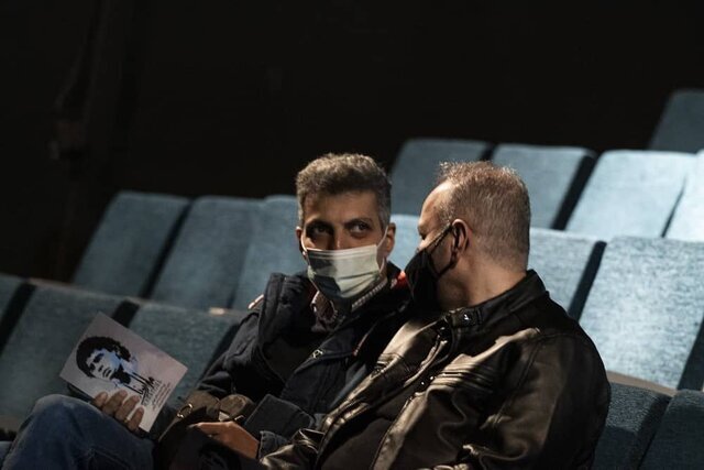 عادل فردوسی پور به تماشای «مارادونا» نشست/ عکس