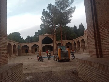 اجرای طرح نوروزگاه و بازارچه نوروزی صنایع‌دستی در کاروانسرای دامغان