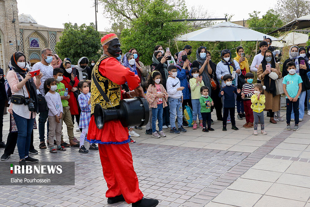 حاجی فیروز نماد استقبال از بهار