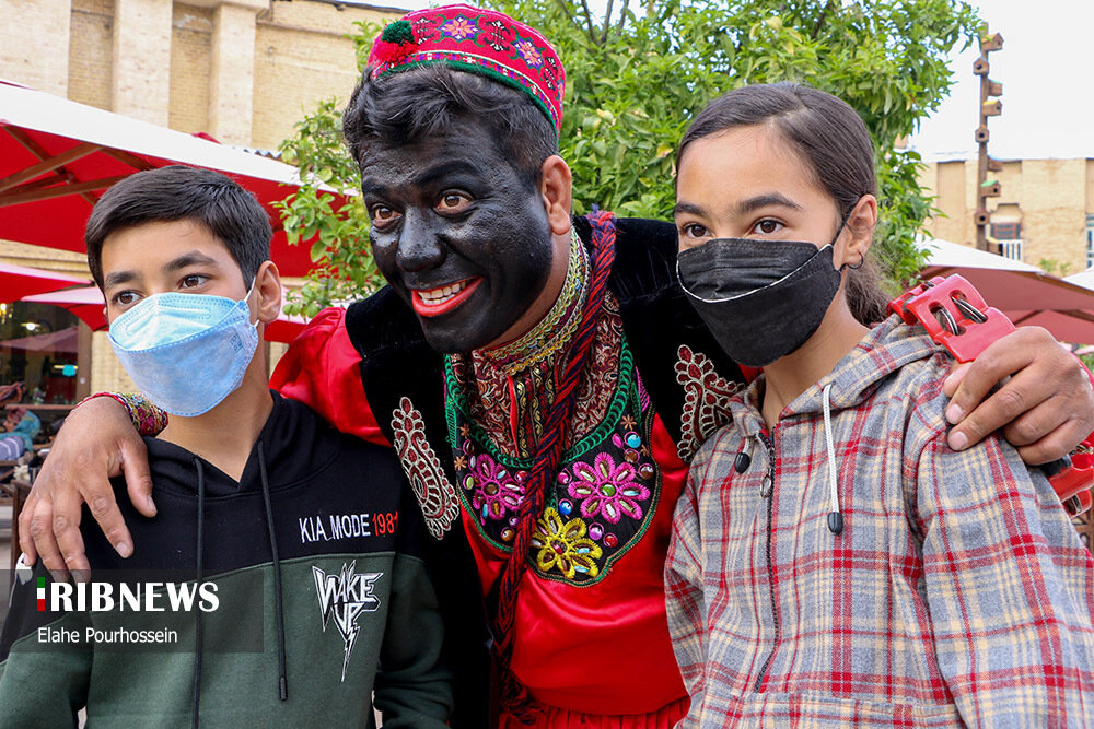 حاجی فیروز نماد استقبال از بهار