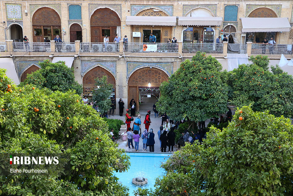 حاجی فیروز نماد استقبال از بهار