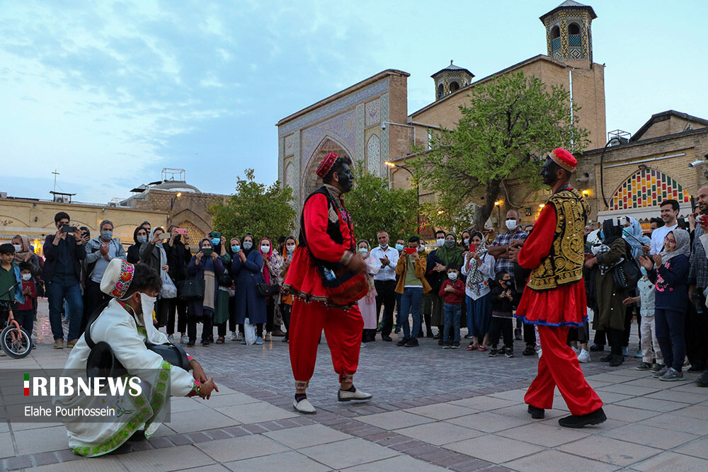 حاجی فیروز نماد استقبال از بهار