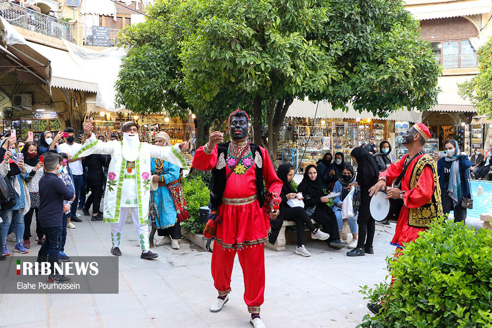 حاجی فیروز نماد استقبال از بهار