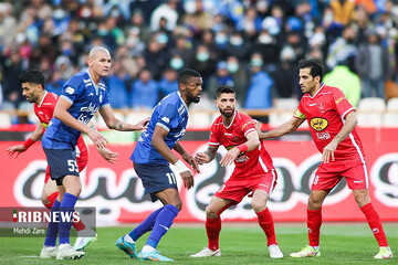 نقش تأثیرگذار فدراسیون فوتبال در جنگ قهرمانی استقلال و پرسپولیس!
