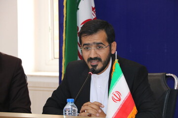 حسین‌زاده: نهاد کتابخانه‌های عمومی کشور، نهالی است که ریشه در سرزمین کتاب‌ها دارد