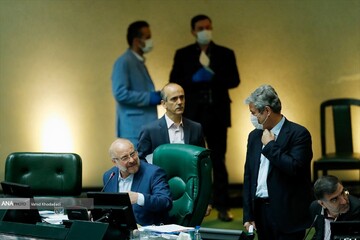 ضعف نظارتی و روی زمین ماندن وعده‌های نمایندگان  / دو انتقاد فعال اصولگرا به بهارستان نشینان
