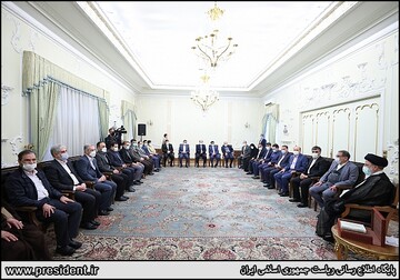 دیدار نوروزی با مقامات کشوری و لشکری با رئیس جمهوری