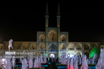 تصاویر | خاموشی اماکن تاریخی یزد همزمان با ساعت زمین