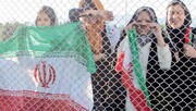 زنان پشت در بسته ورزشگاه مشهد | درخواست مداح معروف از دادستان