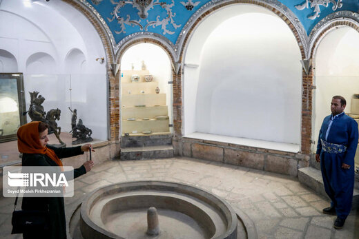 گردشگران نوروزی در بناهای تاریخی سنندج