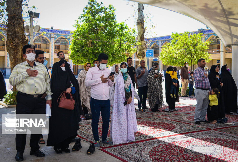 زائران حرم مطهر شاهچراغ (ع)