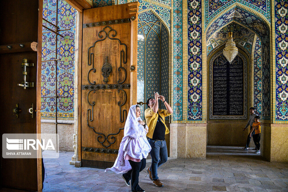 زائران حرم مطهر شاهچراغ (ع)