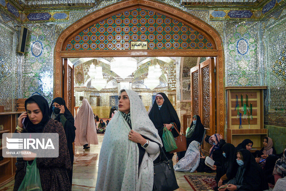 زائران حرم مطهر شاهچراغ (ع)