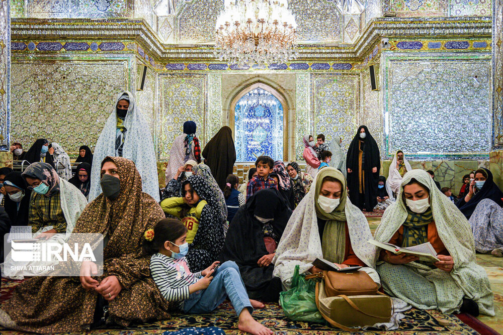 زائران حرم مطهر شاهچراغ (ع)