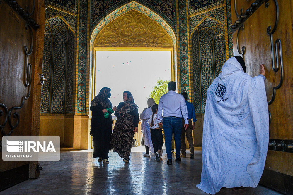 زائران حرم مطهر شاهچراغ (ع)