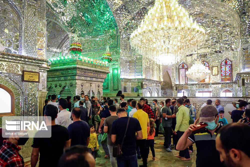 زائران حرم مطهر شاهچراغ (ع)