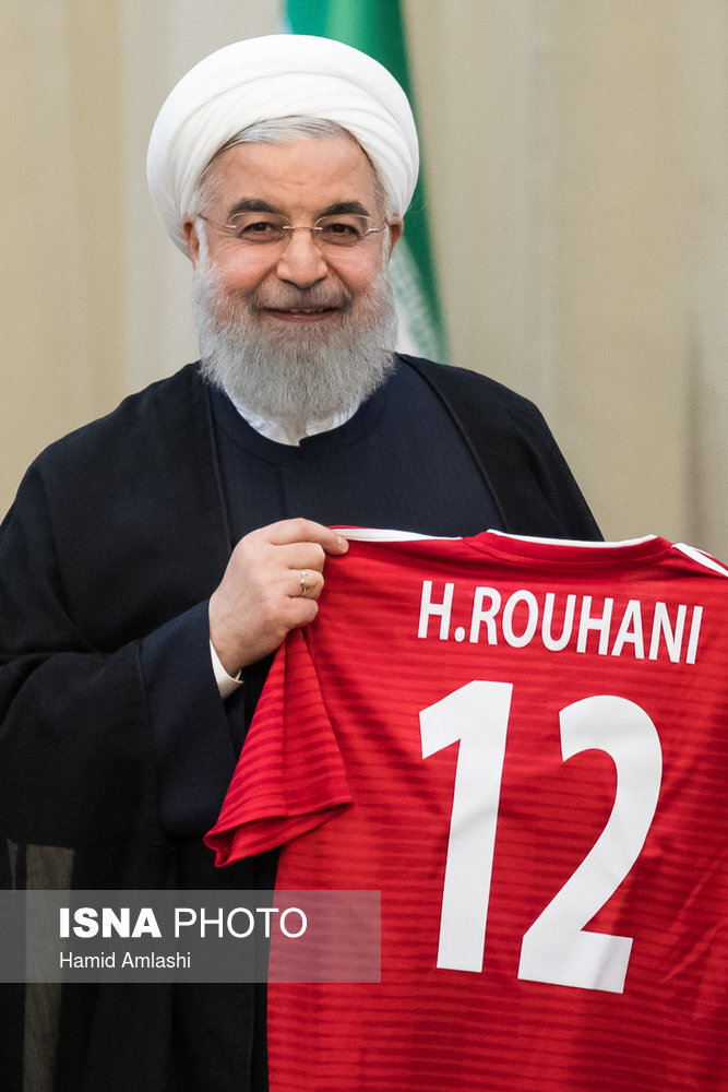 علاقه مشترک روسای جمهور متفاوت /  تصاویر فوتبالی خاتمی ، احمدی نژاد ، روحانی و رئدسی