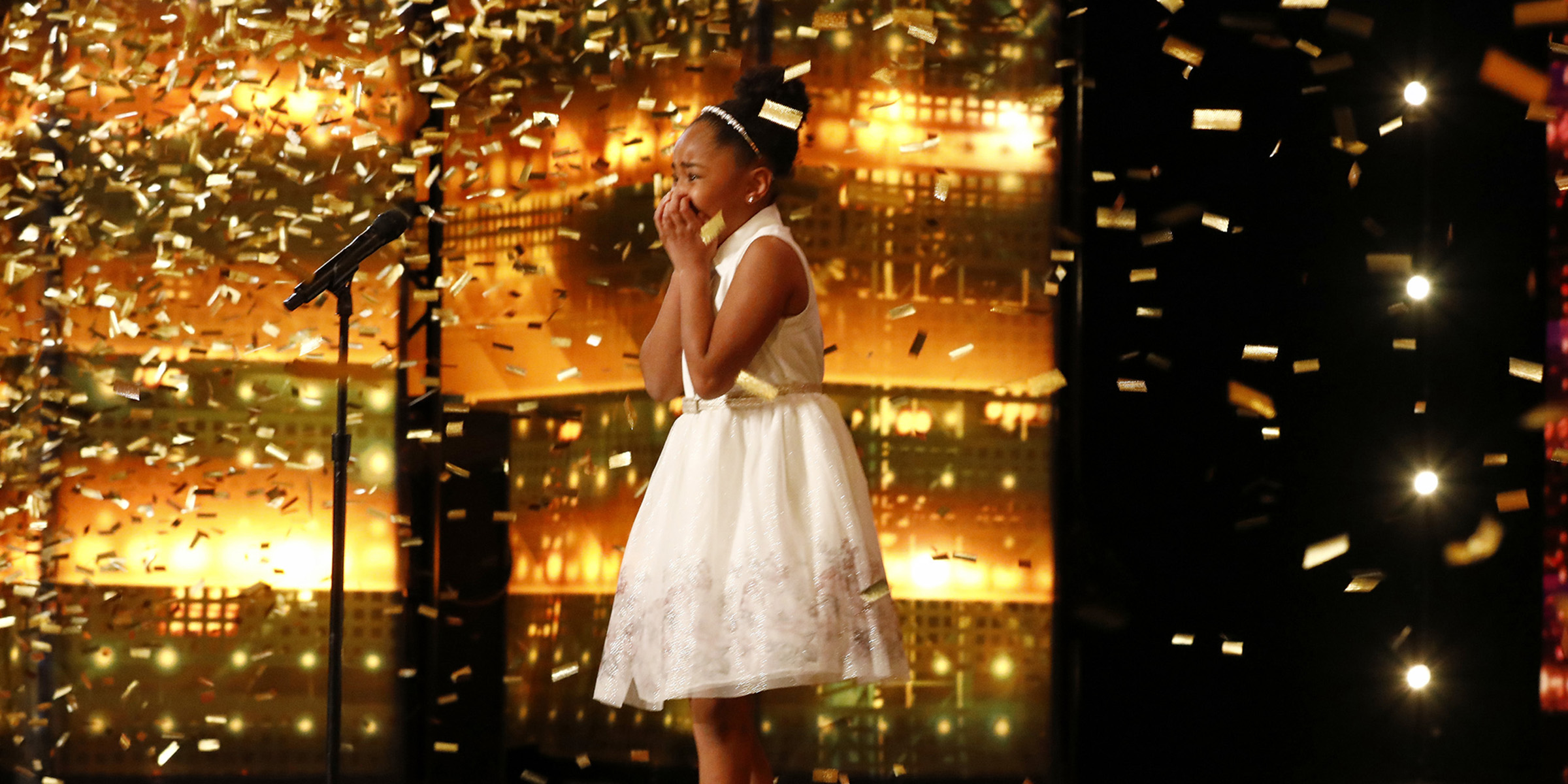 دختری در هفت سالگی به عنوان جوان‌ترین خواننده اپرا در جهان انتخاب شد/ عکس