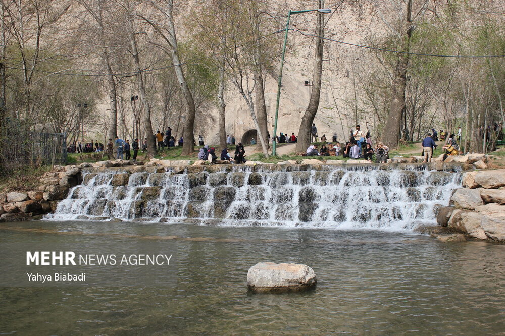مجموعه تاریخی«طاق بستان» میزبان گردشگران نوروزی