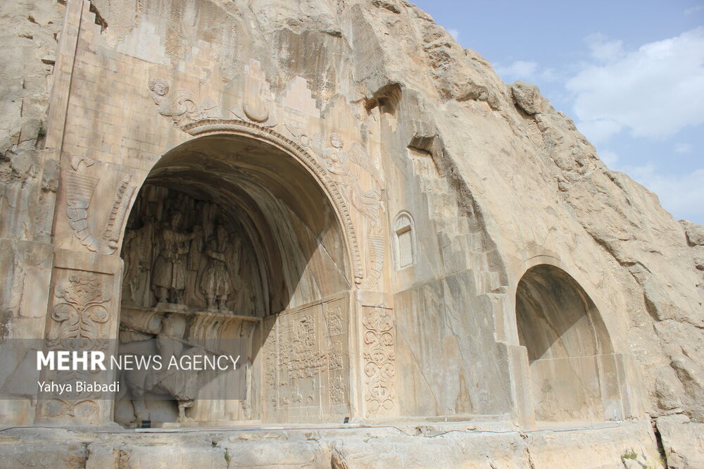 مجموعه تاریخی«طاق بستان» میزبان گردشگران نوروزی