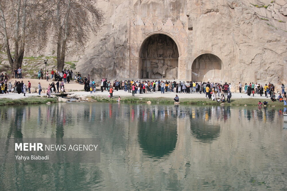 مجموعه تاریخی«طاق بستان» میزبان گردشگران نوروزی