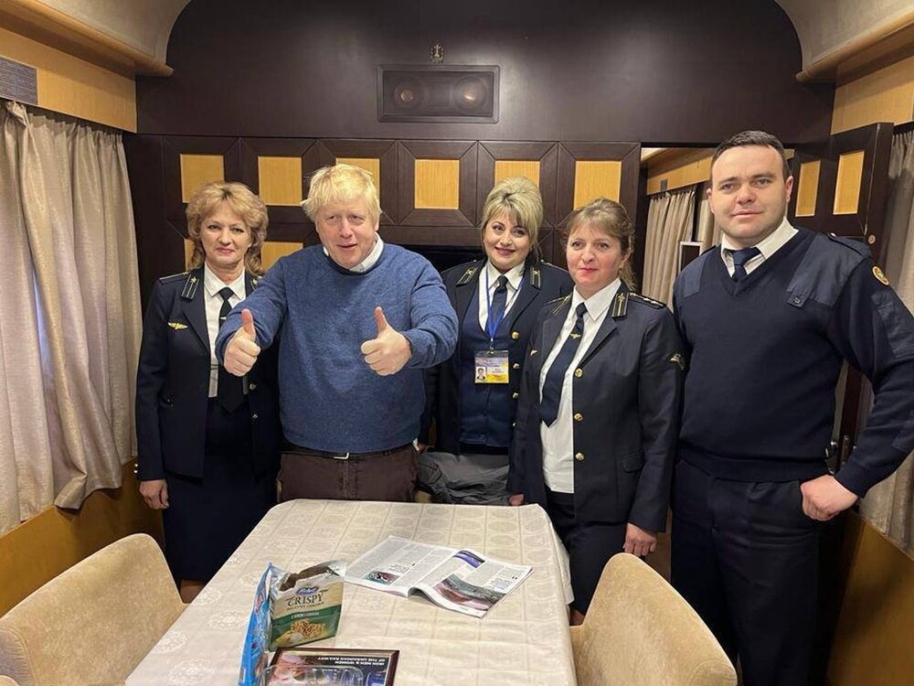 قطار اسباب بازی نخست وزیر بریتانیا به کیف
