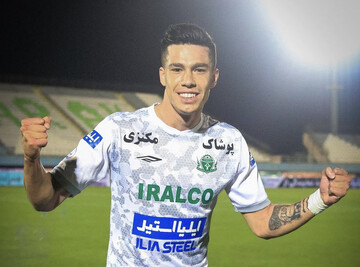 کنایه عجیب مهاجم استقلالی به پرسپولیسی‌ها؛ انشالله جام رمضان!/عکس