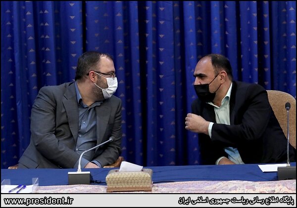 کدام فعالان رسانه ای به ضیافت افطار رئیسی رفتند؟ / تصاویر