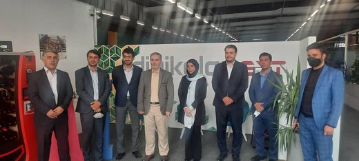 بازدید معاون وزیر ارتباطات و مدیر عامل پیام از کارخانه نوآوری آزادی در پارک فناوری فردیس