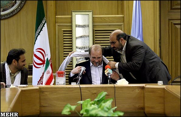 یاشار سلطانی خطاب به قالیباف : شیعه علی بودن به ادعا و چفیه نیست، کاش پیرو مولا بودی و پشت قدرت پنهان نمیشدی