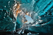 ببینید | غار یخی، جاذبه‌ای خارق العاده در ایسلند