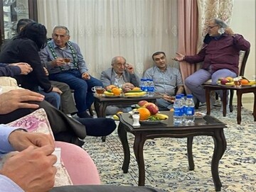 پاسخ مهدی نصیری به حاشیه های افطاری خانه محمد مهاجری در گفت و گو با عبدالجواد موسوی:بعضی از متدینین فقط دنبال پیاده کردن افراد از قطار انقلابند!