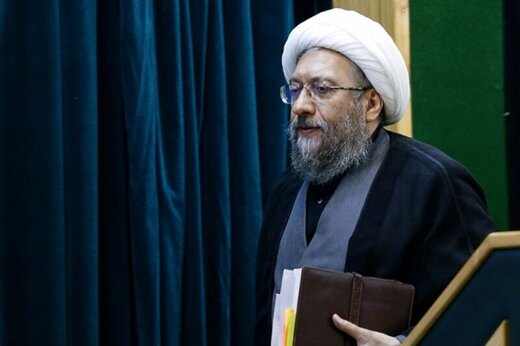 مخبر به دیدار رئیس مجمع تشخیص رفت /  آملی لاریجانی : به وضعیت معیشت مردم رسیدگی عاجل شود