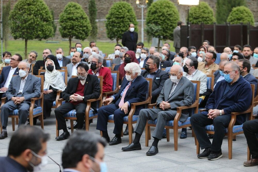 تصاویری از مراسم‌ افطاری امشب رییس جمهور با جمعی از هنرمندان