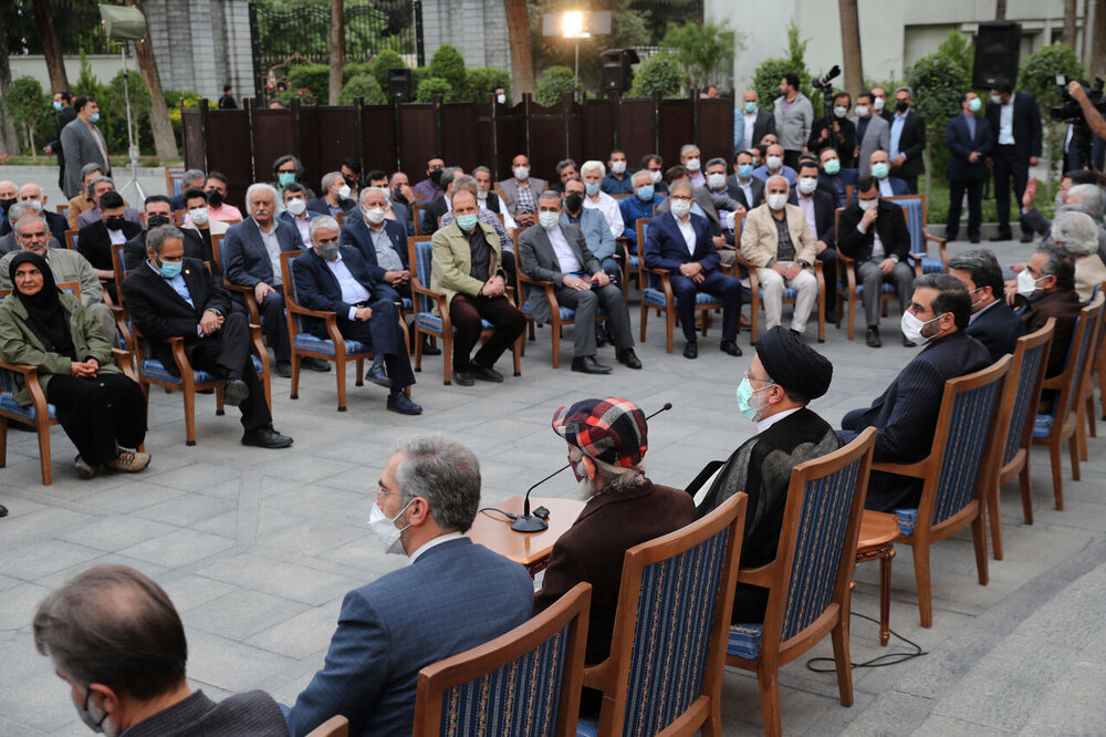 هنرمندان حاضر در افطار رئیس جمهور چه کسانی بودند؟/ عکس