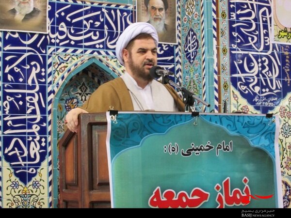 خطیب جمعه گلستان : امر به معروف تعطیل شده و این همه گناه علنی انجام می شود