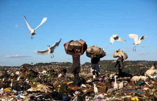 زباله گردها در شهر ژوهانسبورگ آفریقای جنوبی
