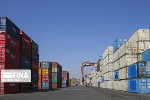 التجارة الخارجية الإيرانية تنمو بنسبة 37 بالمائة