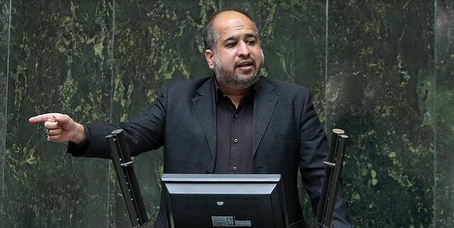 سخنگوی کمیسیون اصل نود مجلس : لیستهای افشا شده از بدهکاران بانکی کامل نیست / جای ابربدهکاران دولتی خالی است