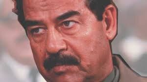 5685502 - وزیر بعثی : رنگ از چهره او پریده بود / ترفند خودرویی صدام برای گریز از اسارت بوسیله رزمندگان ایران چه بود؟