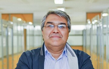 چرا خودروسازان زیان میبینند؟
