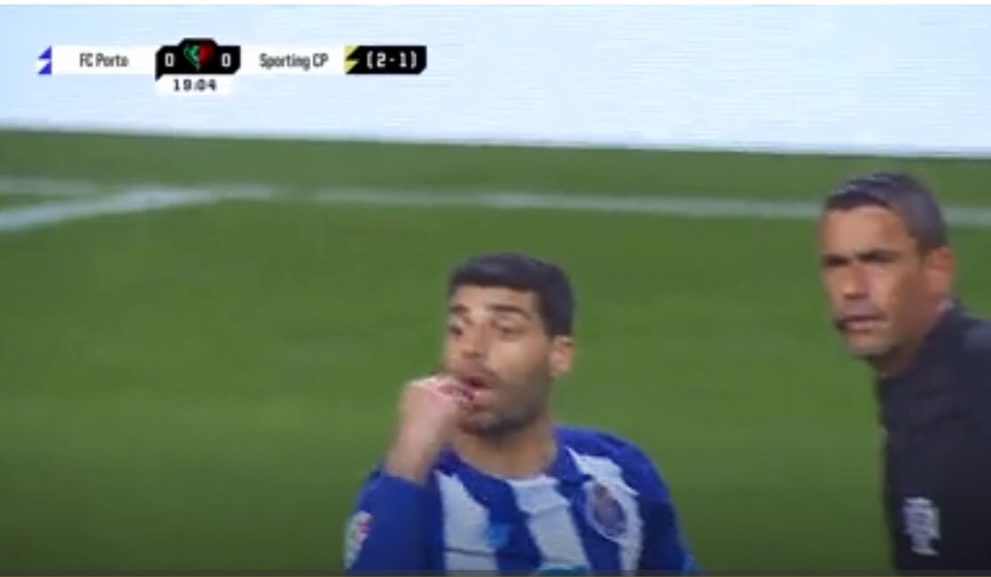 عکس | طارمی مقابل اسپورتینگ درخواست افطاری کرد!