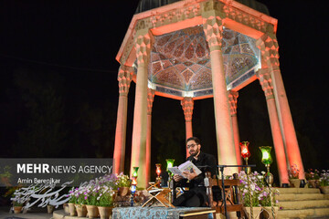 مراسم احیای شب ۲۱ماه مبارک رمضان در حافظیه شیراز
