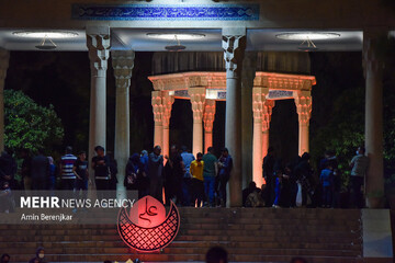 مراسم احیای شب ۲۱ماه مبارک رمضان در حافظیه شیراز