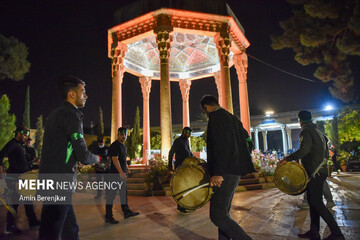 مراسم احیای شب ۲۱ماه مبارک رمضان در حافظیه شیراز