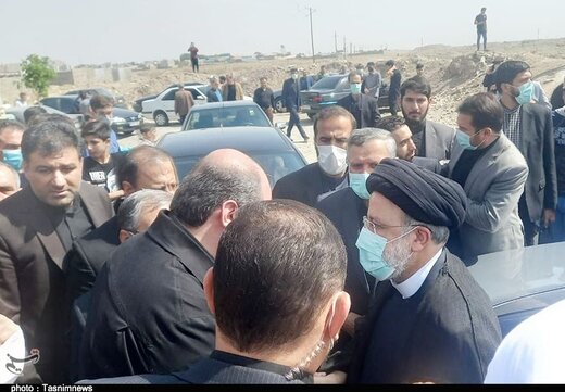 رئیس جمهور  این بار به غرب تهران رفت /  فرمان رئیسی برای حل و فصل مشکلات مردم محمدآباد