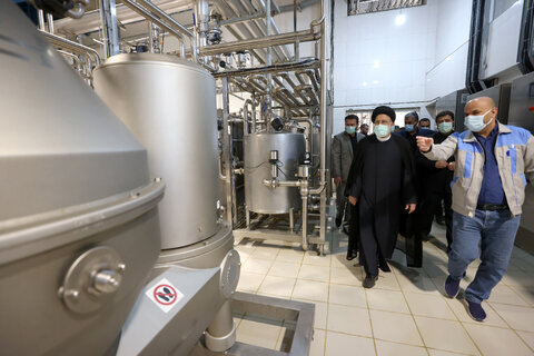 فرمان رئیسی برای افتتاح مجموعه بزرگ صنایع لبنی کاسپین حداکثر تا یک ماه آینده