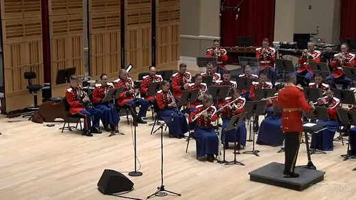 ببینید | اجرای مارش شاه کوروش بزرگ توسط گروه موسیقی تفنگداران دریایی آمریکا