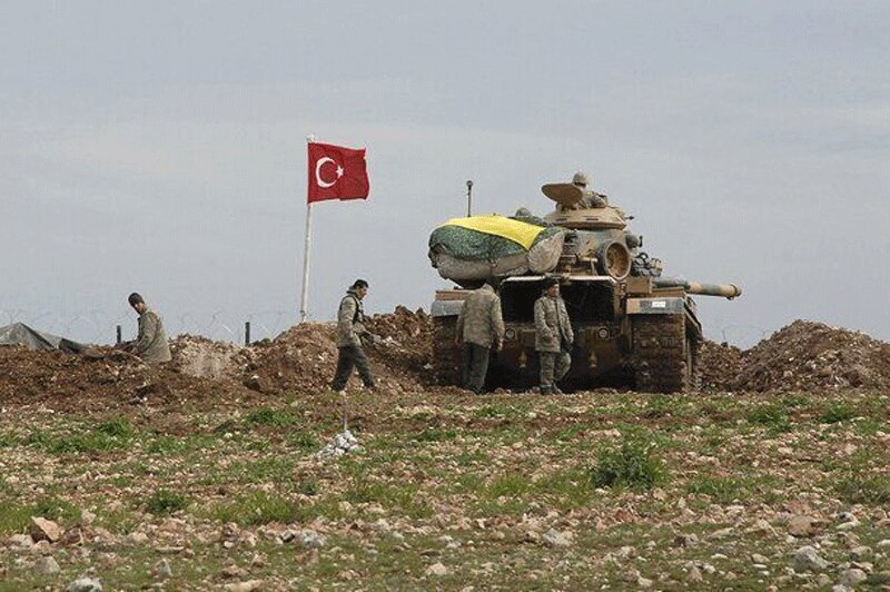 ببینید | اولین تصاویر از حمله موشکی به پایگاه ترکیه در نزدیکی موصل