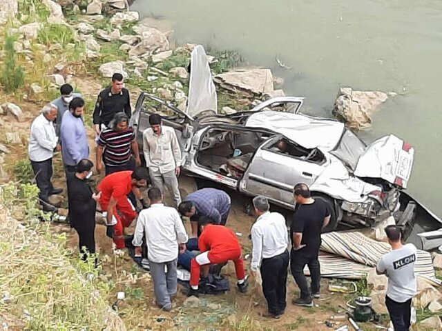 5688736 - سقوط مرگبار خودروی سمند در رودخانه/ عکس